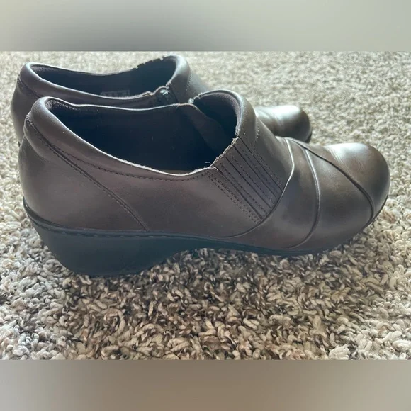 Clarks Women's Brown Leather Shoes - Picture 6 of 6